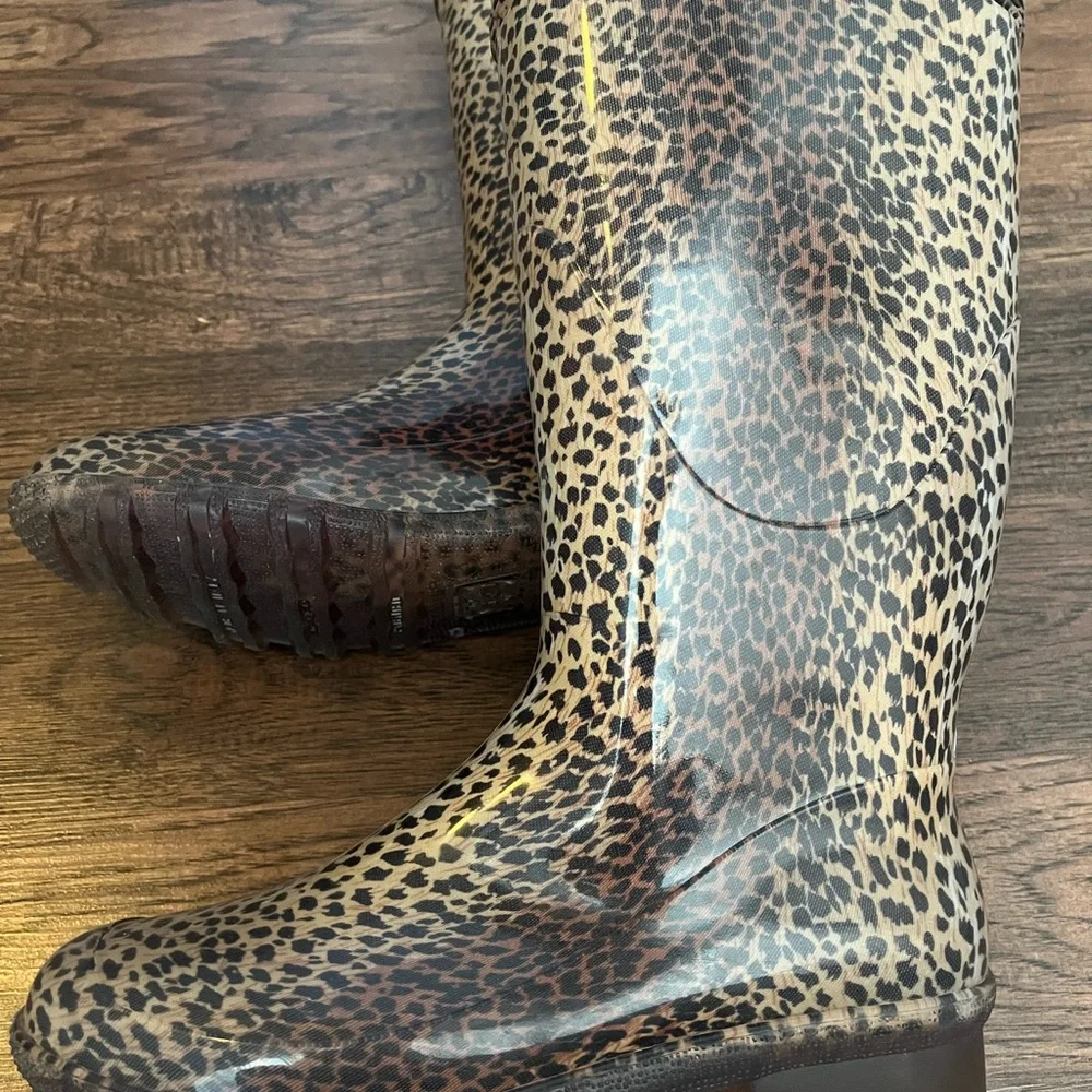 G&G Rain Boots with Leopard Print - Picture 4 of 10